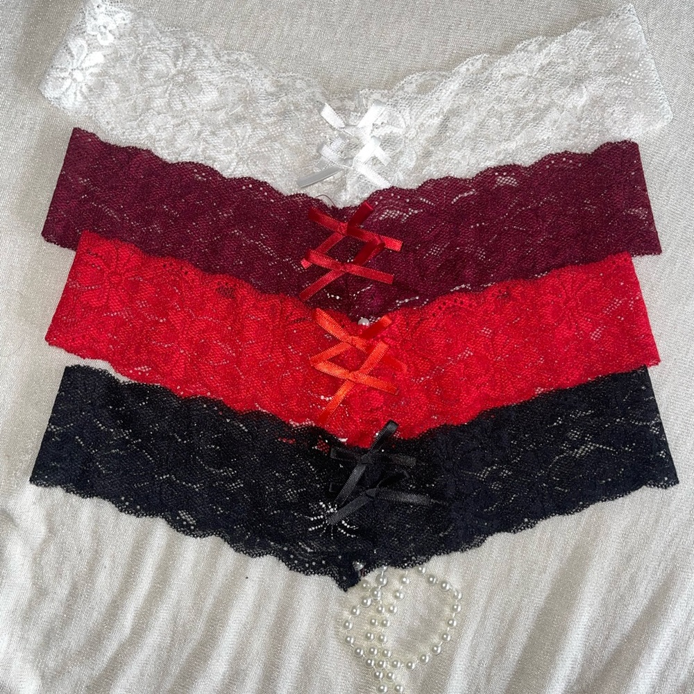 Sheln-4pack Floral Lace Panty Set
Multicolor